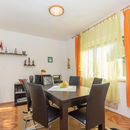 Apartman Ferienwohnung Fur 6 Personen Ca 80 Qm In Crikvenica, Kvarner Bucht Und Umgebung *